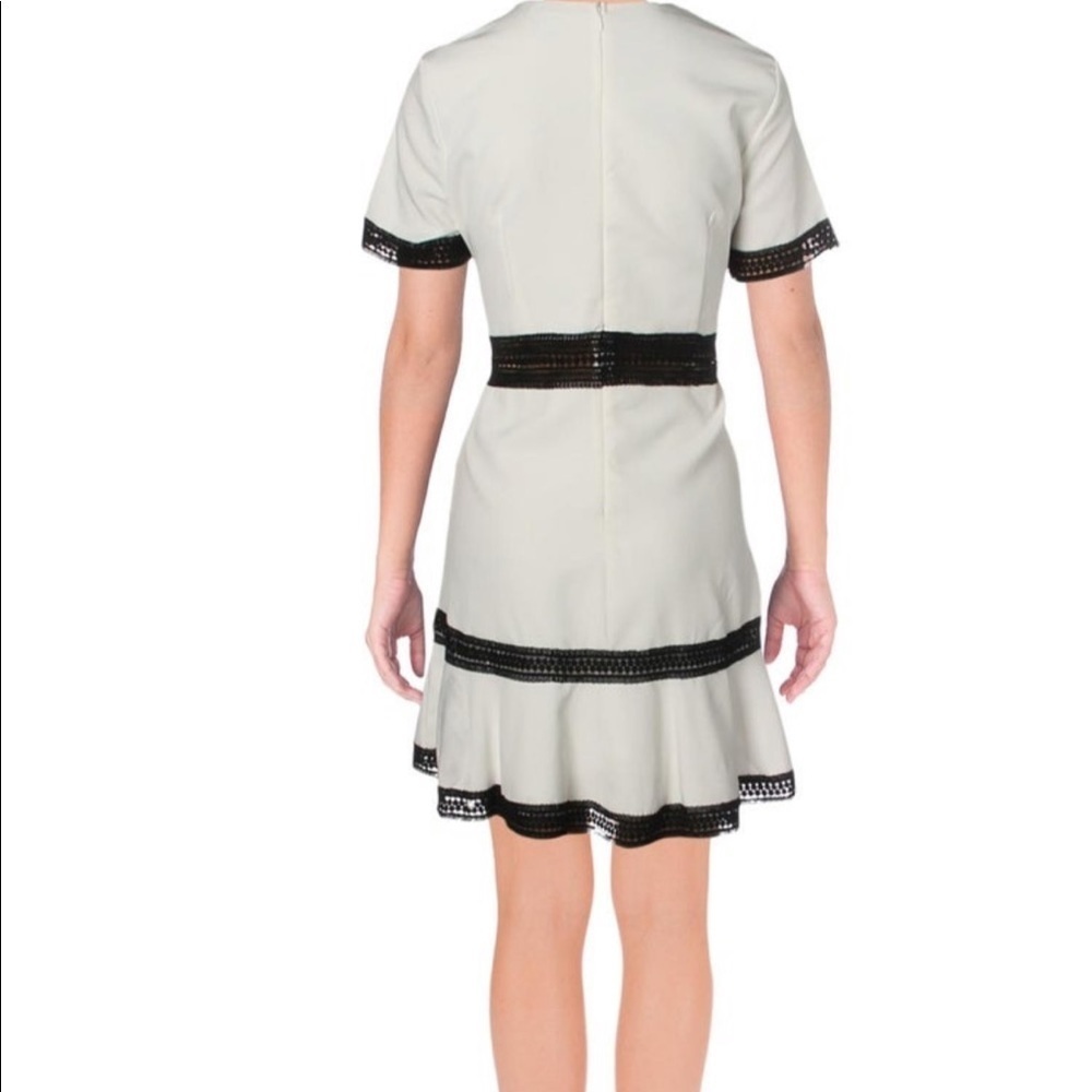 Chic Women's Mini Dress - White and Black - Picture 2 of 7